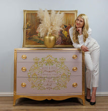 Load image into Gallery viewer, Petit A Petit