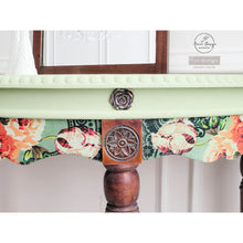 Load image into Gallery viewer, Retro Garden