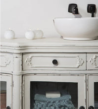 Load image into Gallery viewer, Beeswax Distressing Block