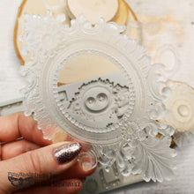 Load image into Gallery viewer, Grungy Frames