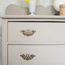 Load image into Gallery viewer, Fusion Mineral Paint Linen is used for furniture home decor and DIY craft projects