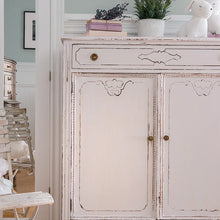 Load image into Gallery viewer, Fusion Mineral Paint Little Stork is used for furniture home decor and DIY craft projects