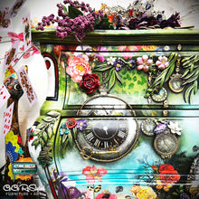 Load image into Gallery viewer, Vintage Clocks