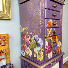 Load image into Gallery viewer, Pressed Flowers