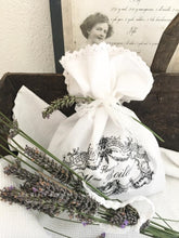 Load image into Gallery viewer, Classic Vintage Labels