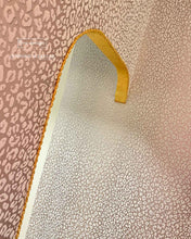 Load image into Gallery viewer, Regal Flourish