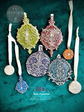 Load image into Gallery viewer, Vintage Glamour