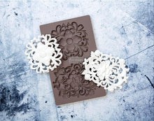 Load image into Gallery viewer, Kingsbury Medallion