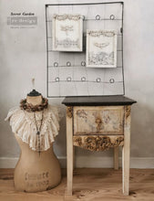 Load image into Gallery viewer, Lilian Scrolls