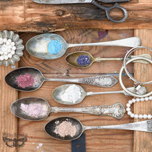 Load image into Gallery viewer, Pearls and Crystals – Mica Powder Set
