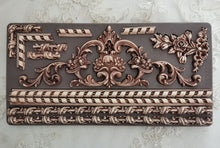 Load image into Gallery viewer, Regal Flourish
